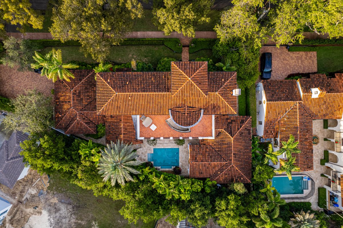 Bienes raices en Coral Gables: comprar, vender e invertir